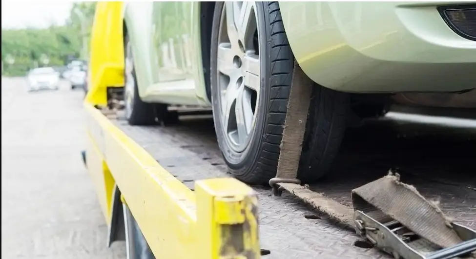 5 Things to Consider When Hiring Towing Services